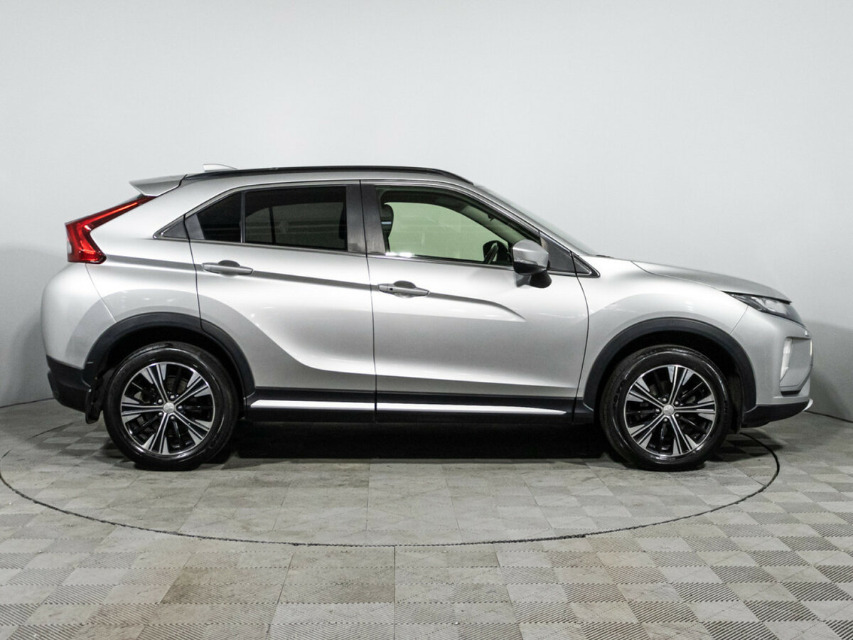 Mitsubishi Eclipse Cross 2018 года с пробегом. Фото: #3