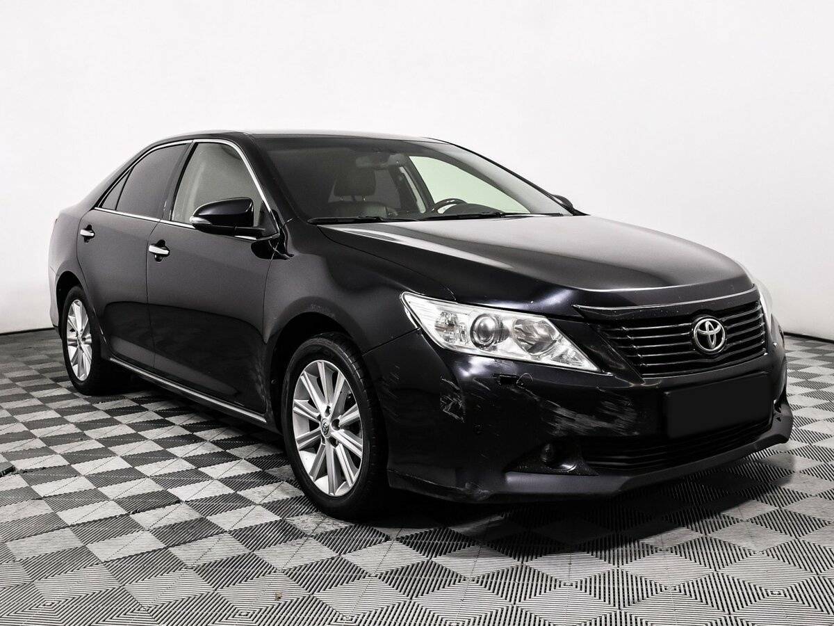 Toyota Camry 2012 года с пробегом. Фото: #2