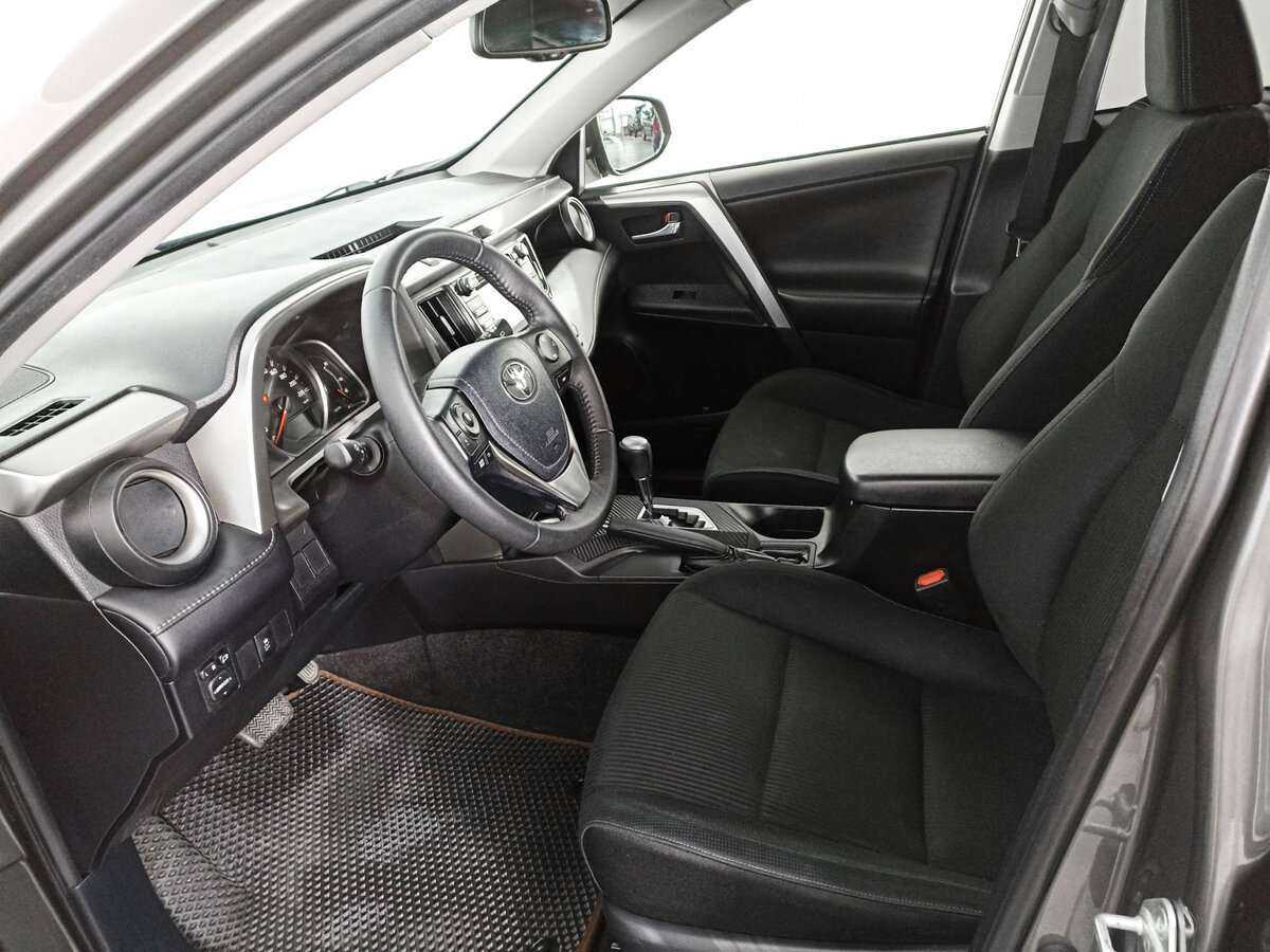 Toyota RAV4 2014 года с пробегом. Фото: #13