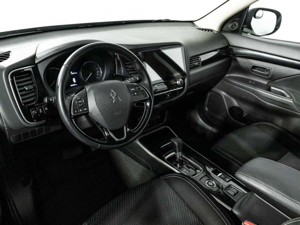 Mitsubishi Outlander 2021 года с пробегом. Фото: #9