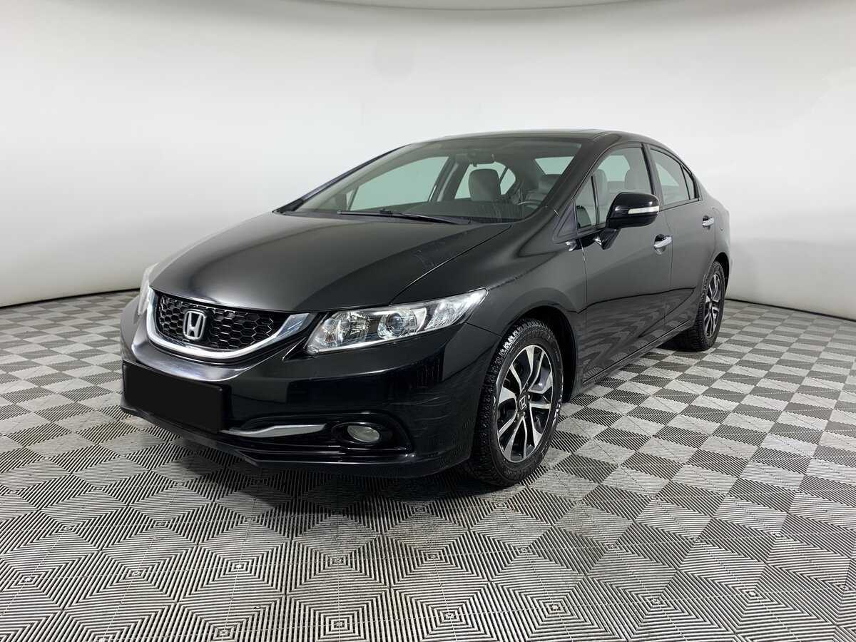 Honda Civic 2013 года с пробегом. Посмотреть фото