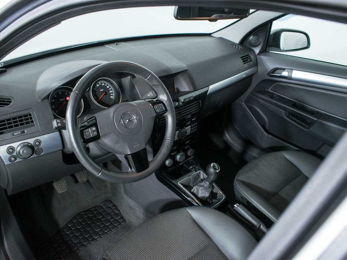 Opel Astra 2014 года с пробегом. Фото: #12
