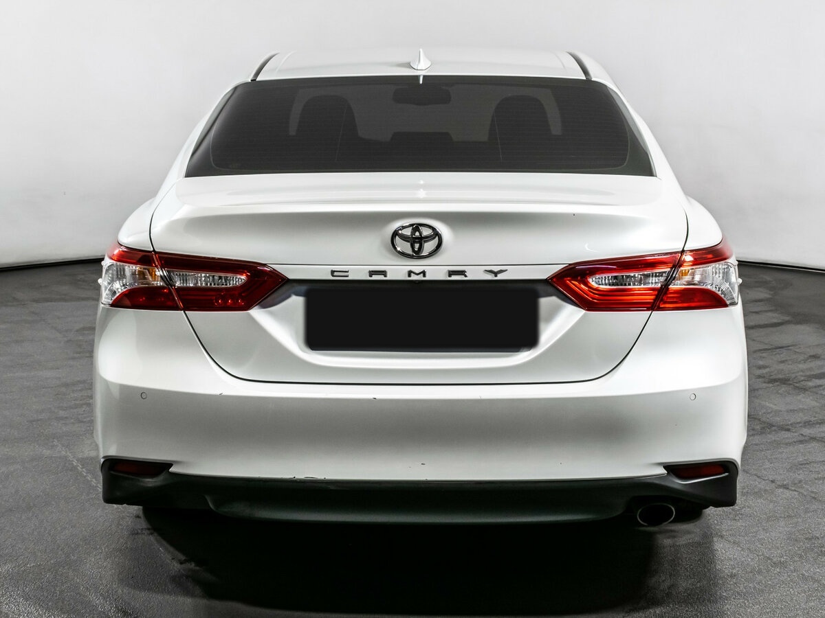 Toyota Camry 2020 года с пробегом. Фото: #4