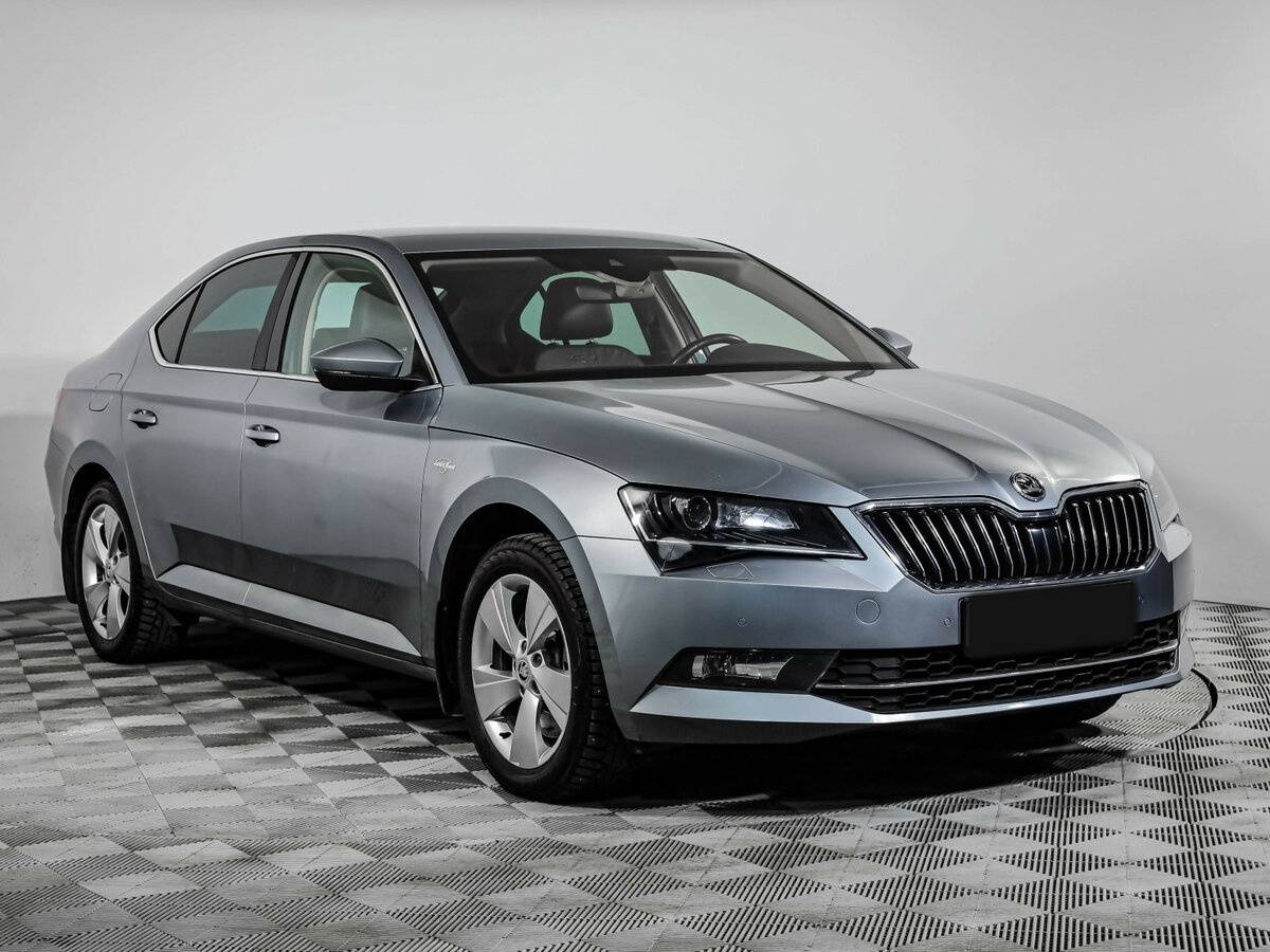 Skoda Superb 2016 года с пробегом. Фото: #2