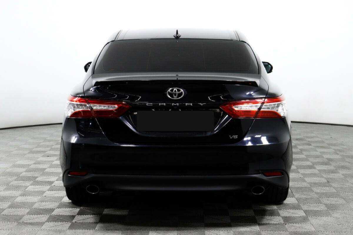 Toyota Camry 2018 года с пробегом. Фото: #5