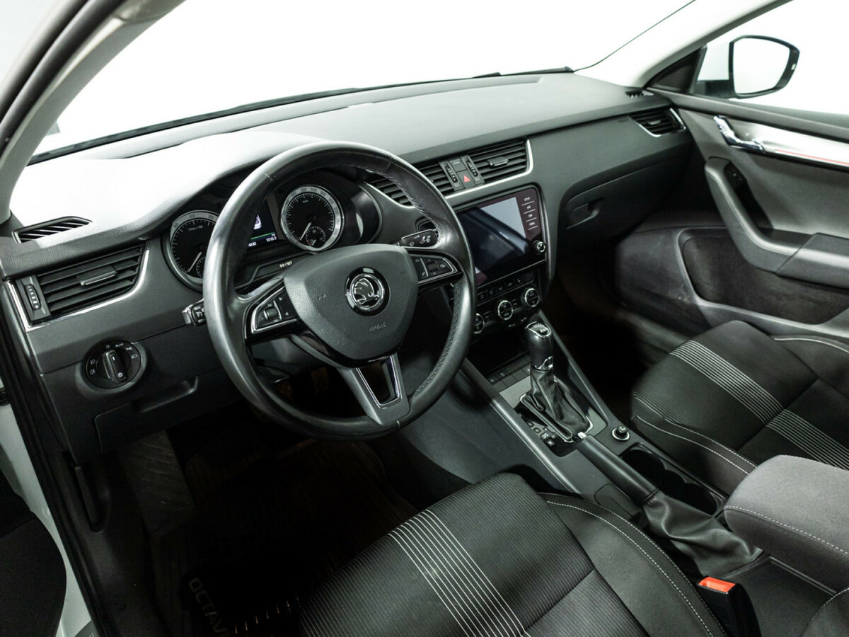 Skoda Octavia 2017 года с пробегом. Фото: #10
