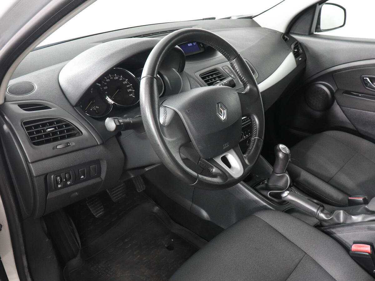 Renault Megane 2012 года с пробегом. Фото: #8