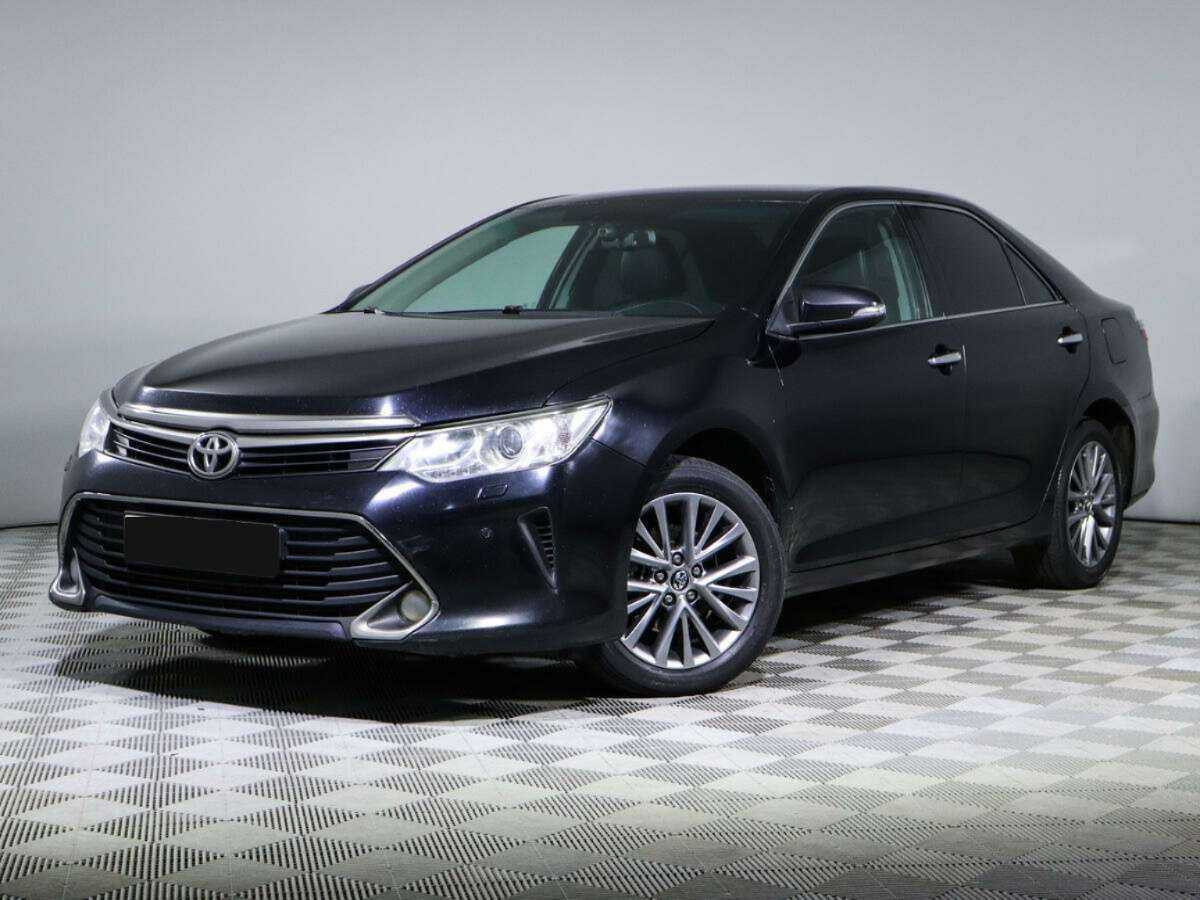 Toyota Camry 2017 года с пробегом. Посмотреть фото