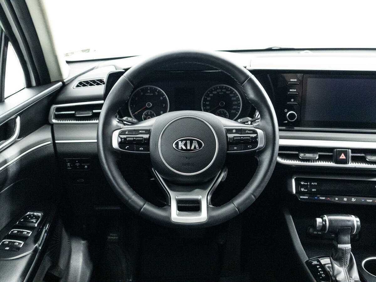 Kia K5 2021 года с пробегом. Фото: #18