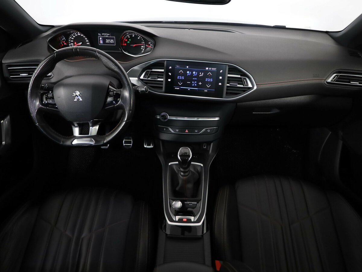 Peugeot 308 2019 года с пробегом. Фото: #6