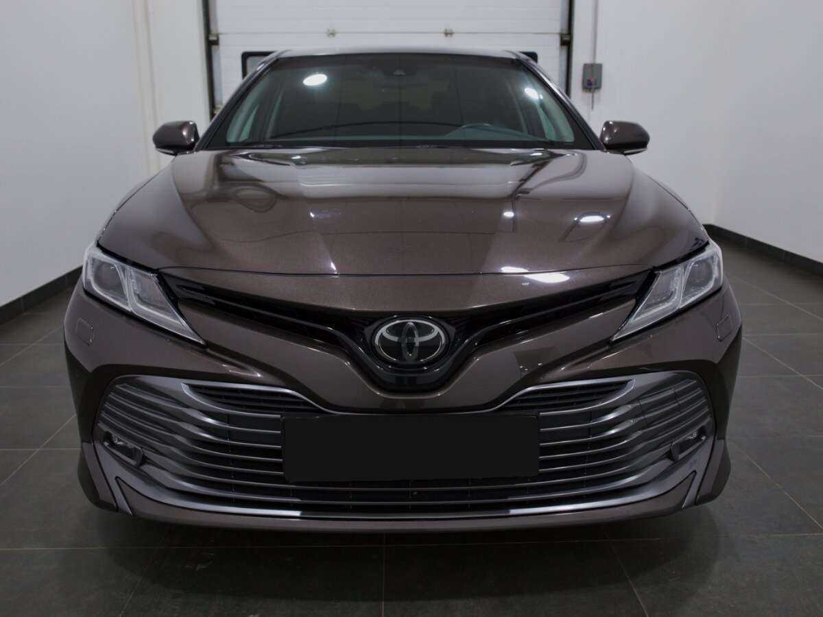 Toyota Camry 2020 года с пробегом. Фото: #1