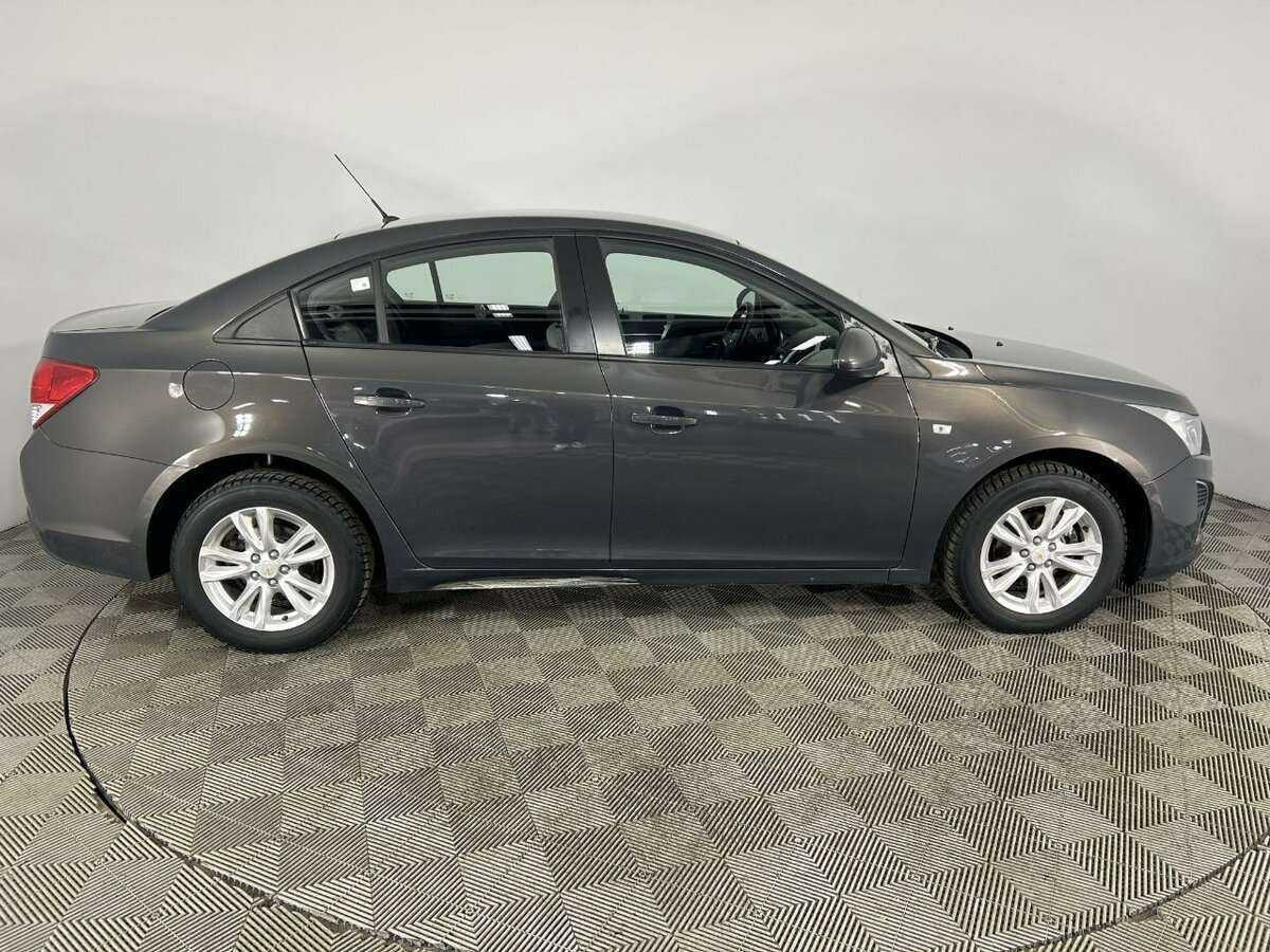 Chevrolet Cruze 2013 года с пробегом. Фото: #3