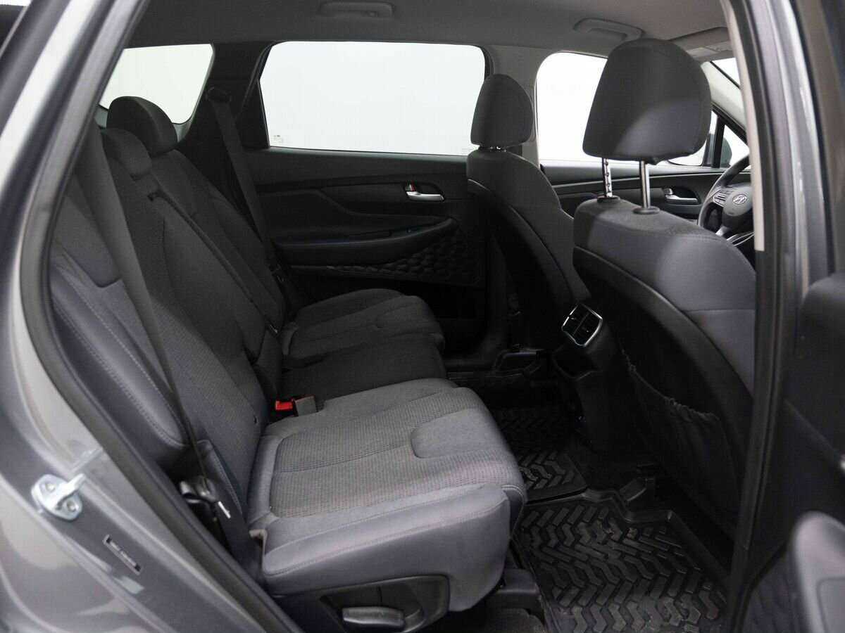 Hyundai Santa Fe 2019 года с пробегом. Фото: #9