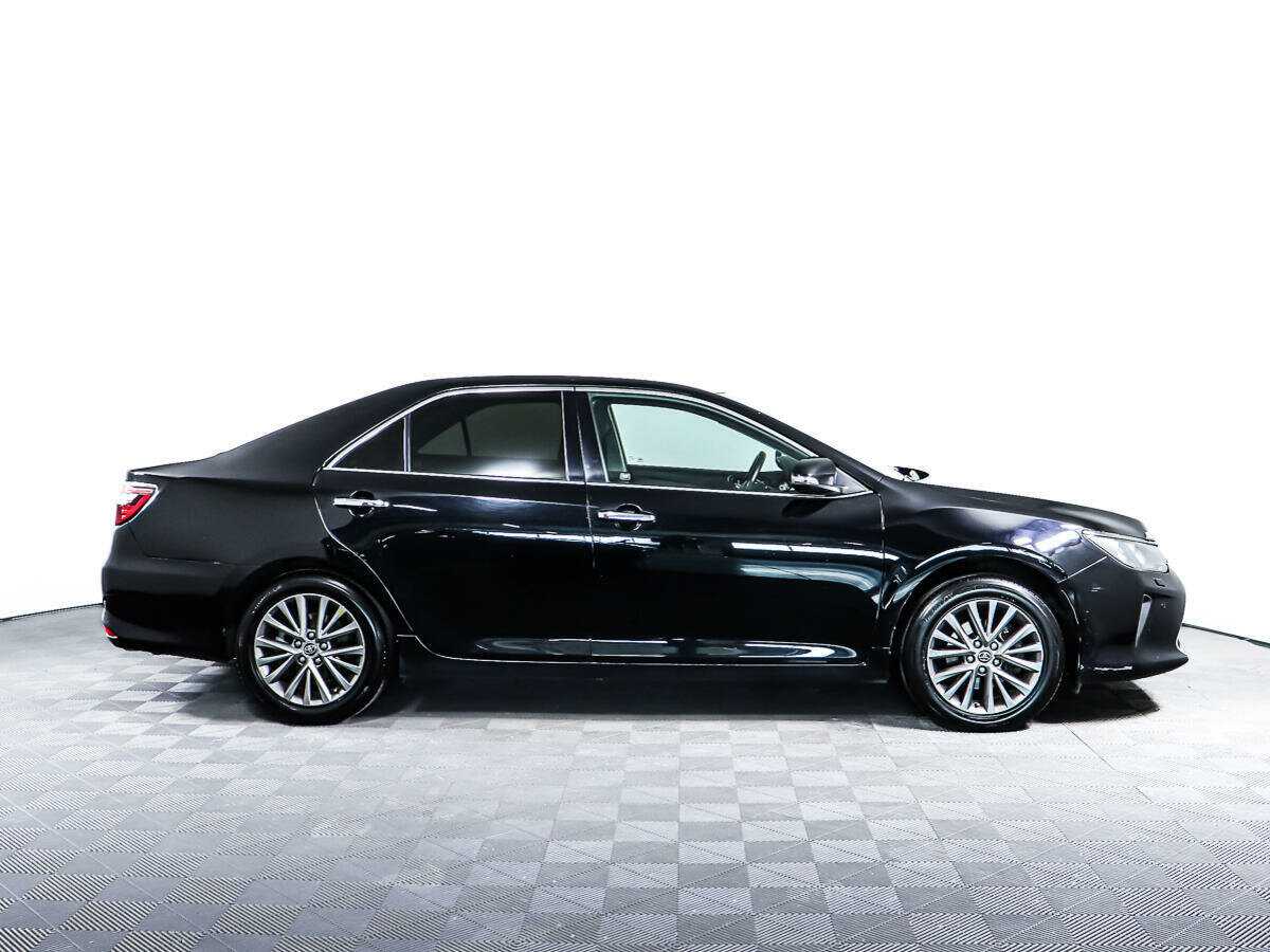 Toyota Camry 2016 года с пробегом. Фото: #2