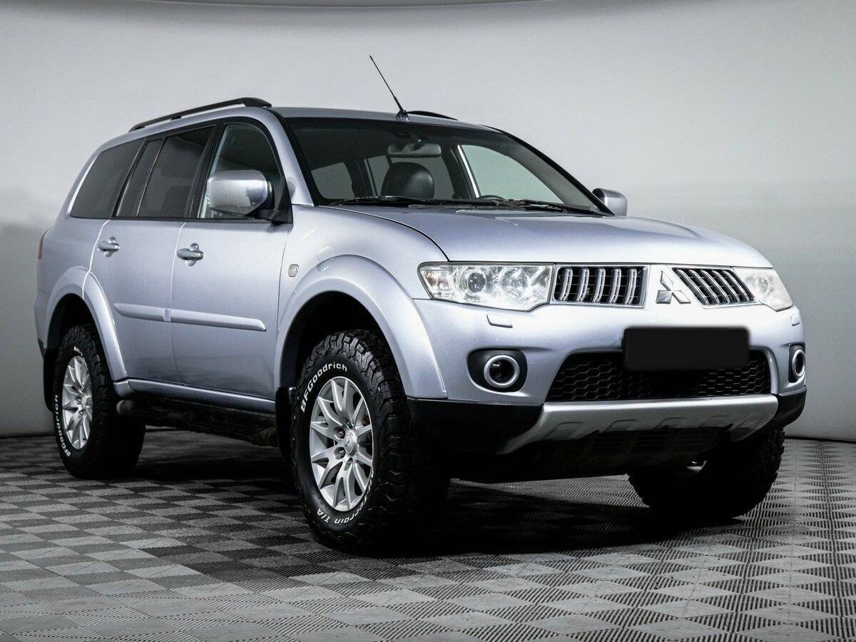 Mitsubishi Pajero Sport 2013 года с пробегом. Фото: #2