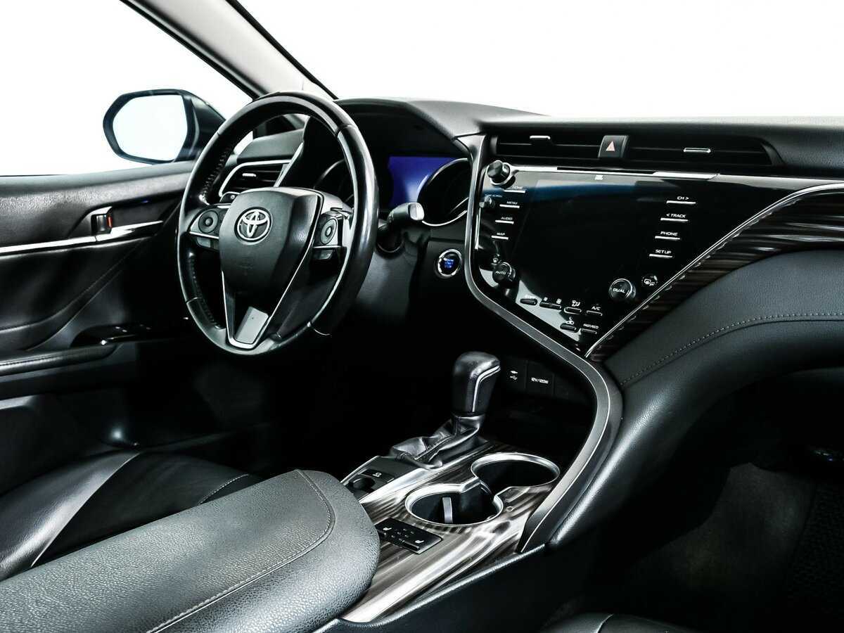 Toyota Camry 2019 года с пробегом. Фото: #8