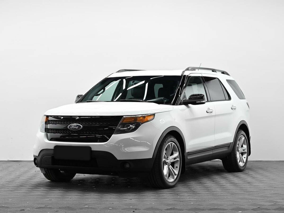 Ford Explorer 2013 года с пробегом. Посмотреть фото