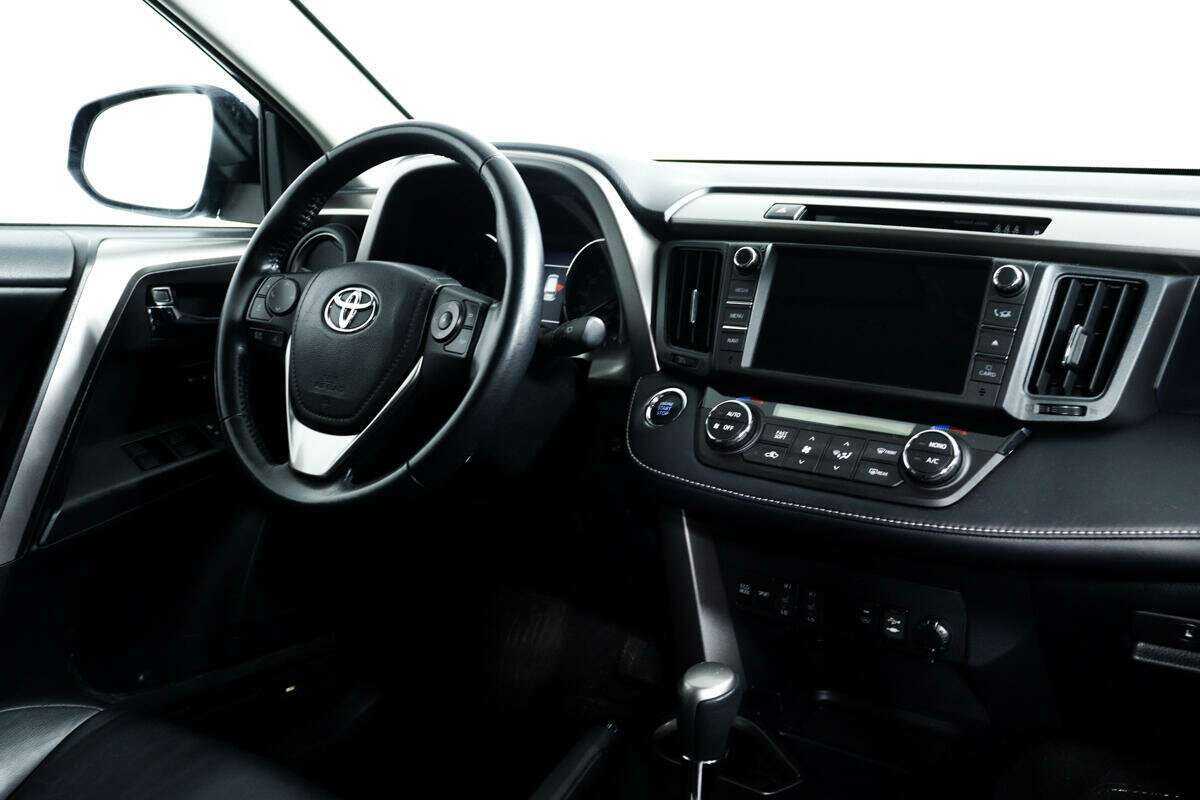Toyota RAV4 2019 года с пробегом. Фото: #8