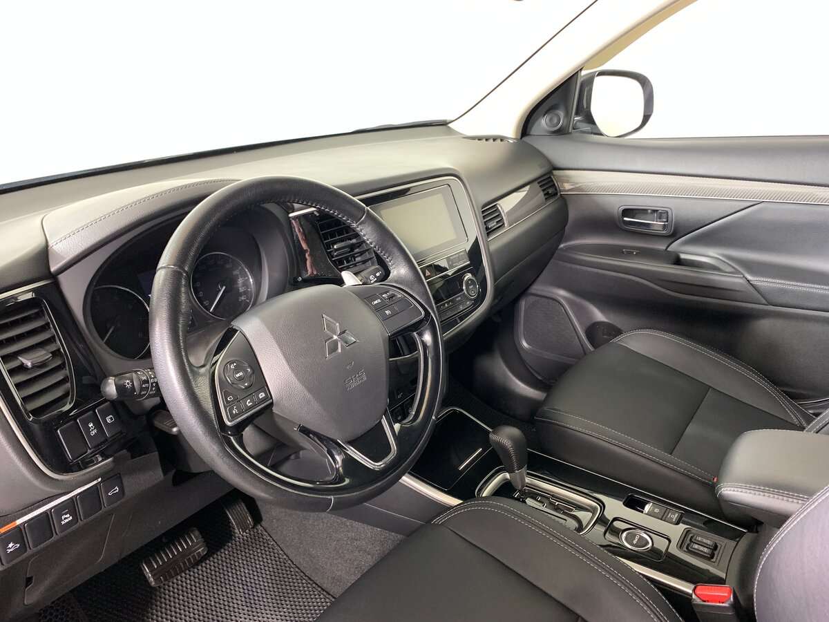 Mitsubishi Outlander 2020 года с пробегом. Фото: #10