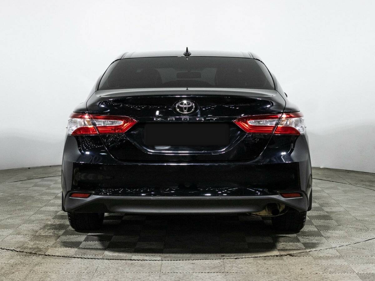 Toyota Camry 2021 года с пробегом. Фото: #5
