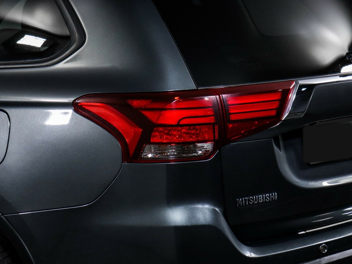 Mitsubishi Outlander 2018 года с пробегом. Фото: #11