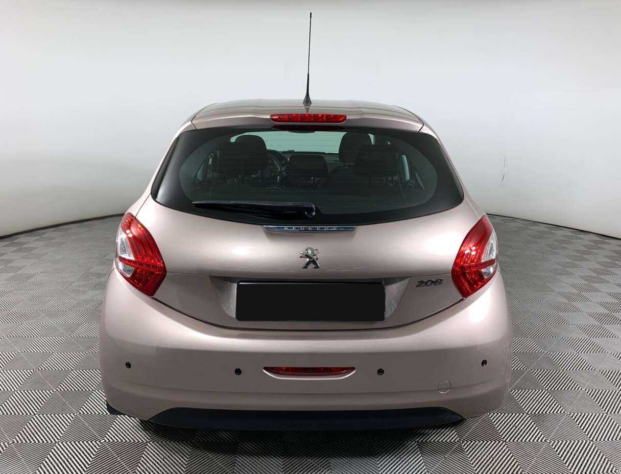 Peugeot 208 2013 года с пробегом. Фото: #5
