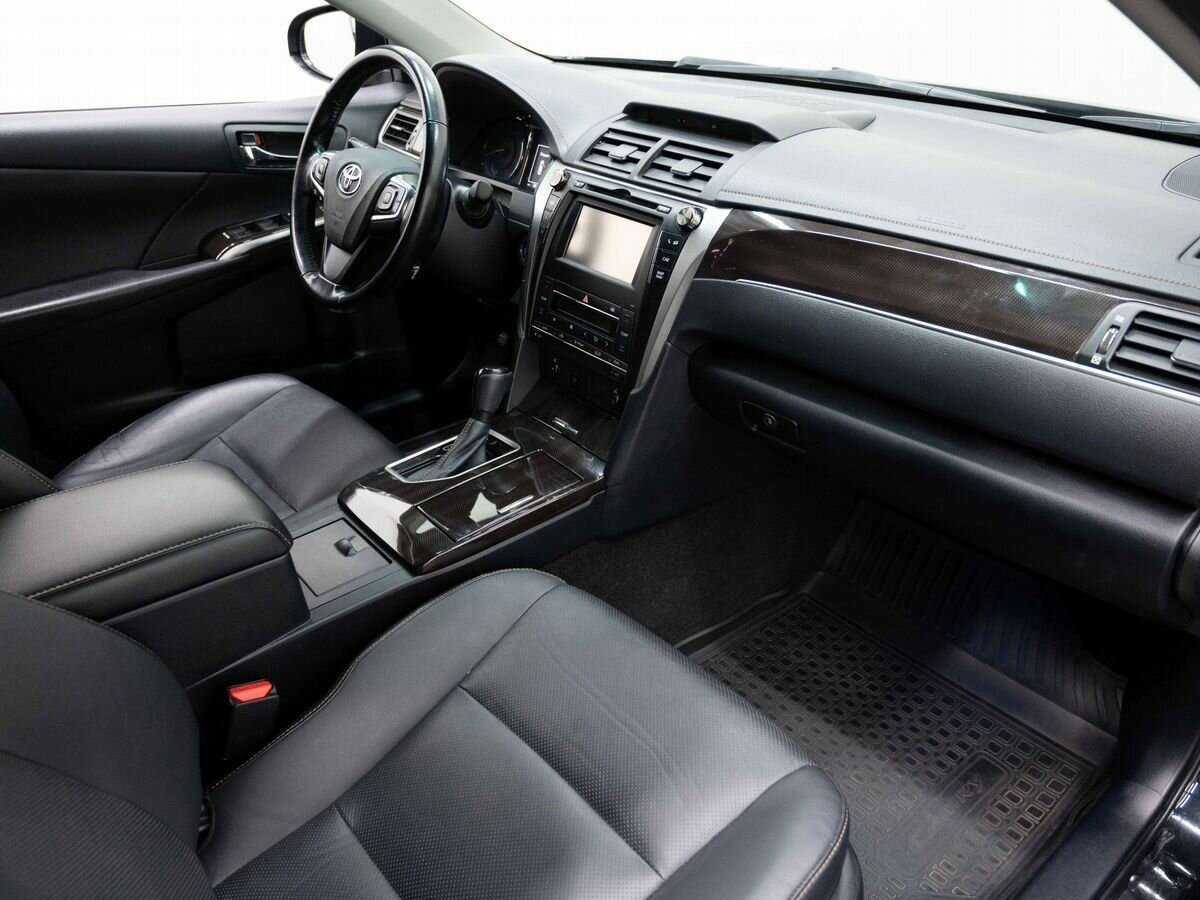 Toyota Camry 2018 года с пробегом. Фото: #13