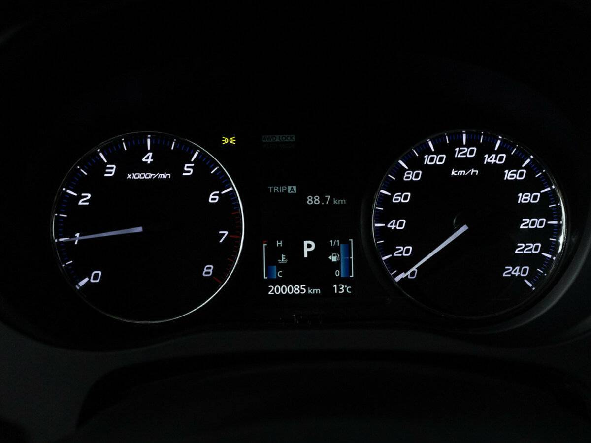 Mitsubishi Outlander 2015 года с пробегом. Фото: #9
