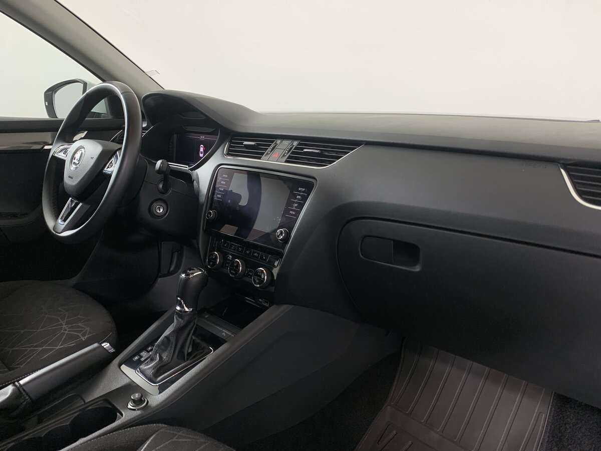 Skoda Octavia 2019 года с пробегом. Фото: #10