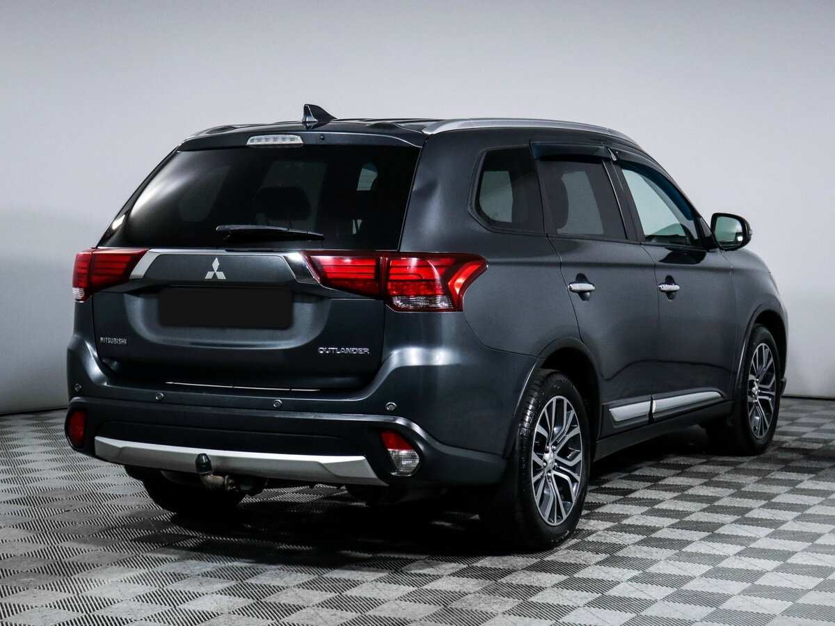 Mitsubishi Outlander 2018 года с пробегом. Фото: #2