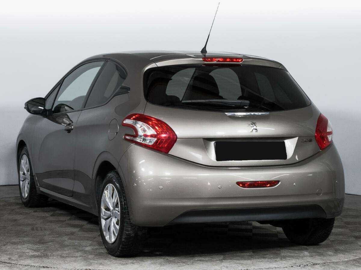 Peugeot 208 2013 года с пробегом. Фото: #6