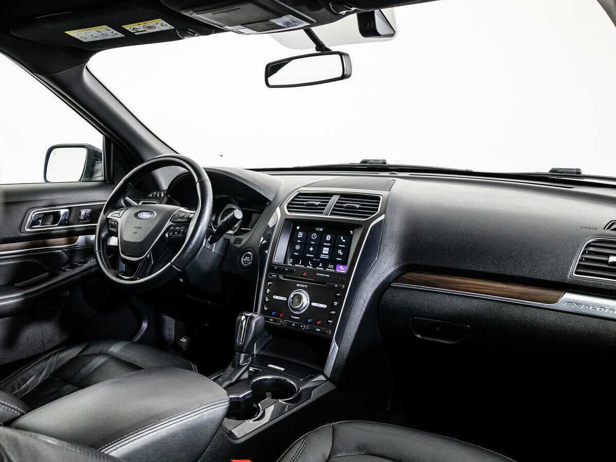 Ford Explorer 2018 года с пробегом. Фото: #6