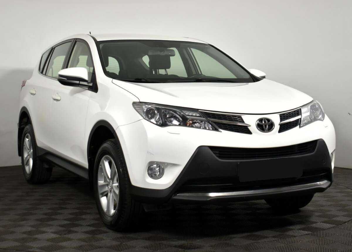 Toyota RAV4 2013 года с пробегом. Фото: #2