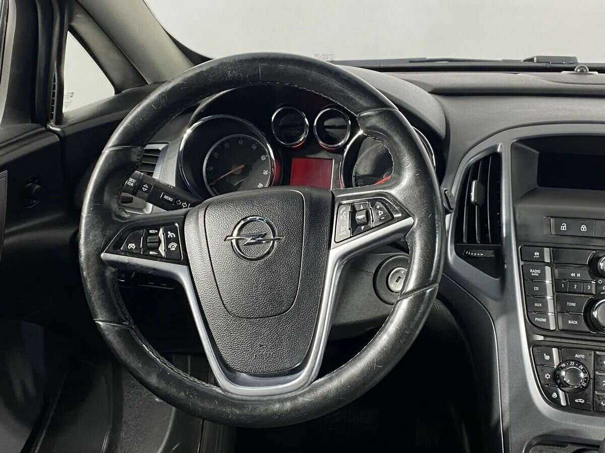 Opel Astra 2013 года с пробегом. Фото: #11