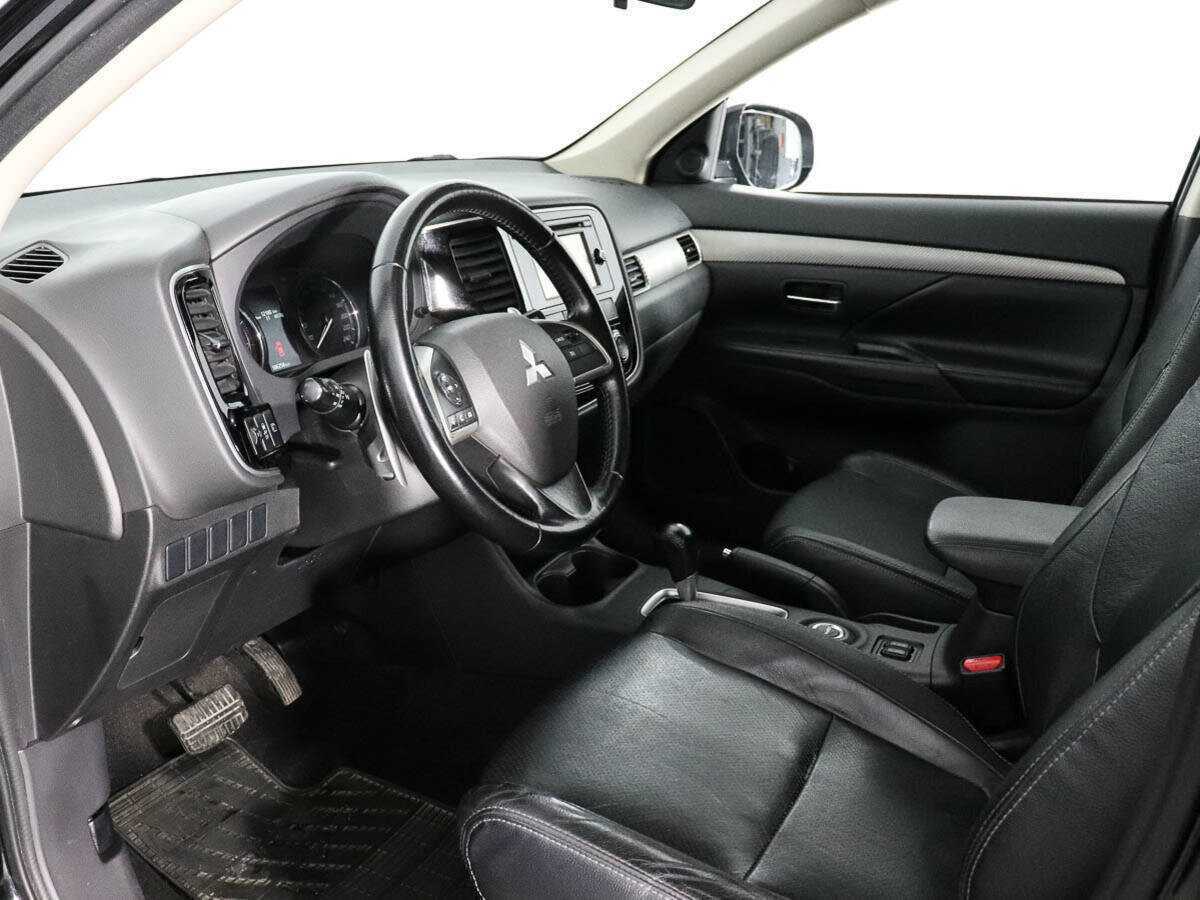 Mitsubishi Outlander 2013 года с пробегом. Фото: #9