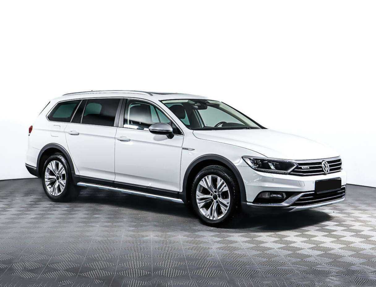 Volkswagen Passat 2018 года с пробегом. Фото: #2