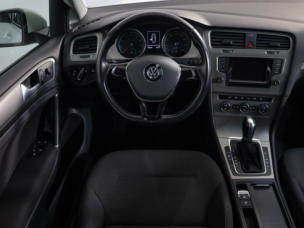 Volkswagen Golf 2015 года с пробегом. Фото: #9