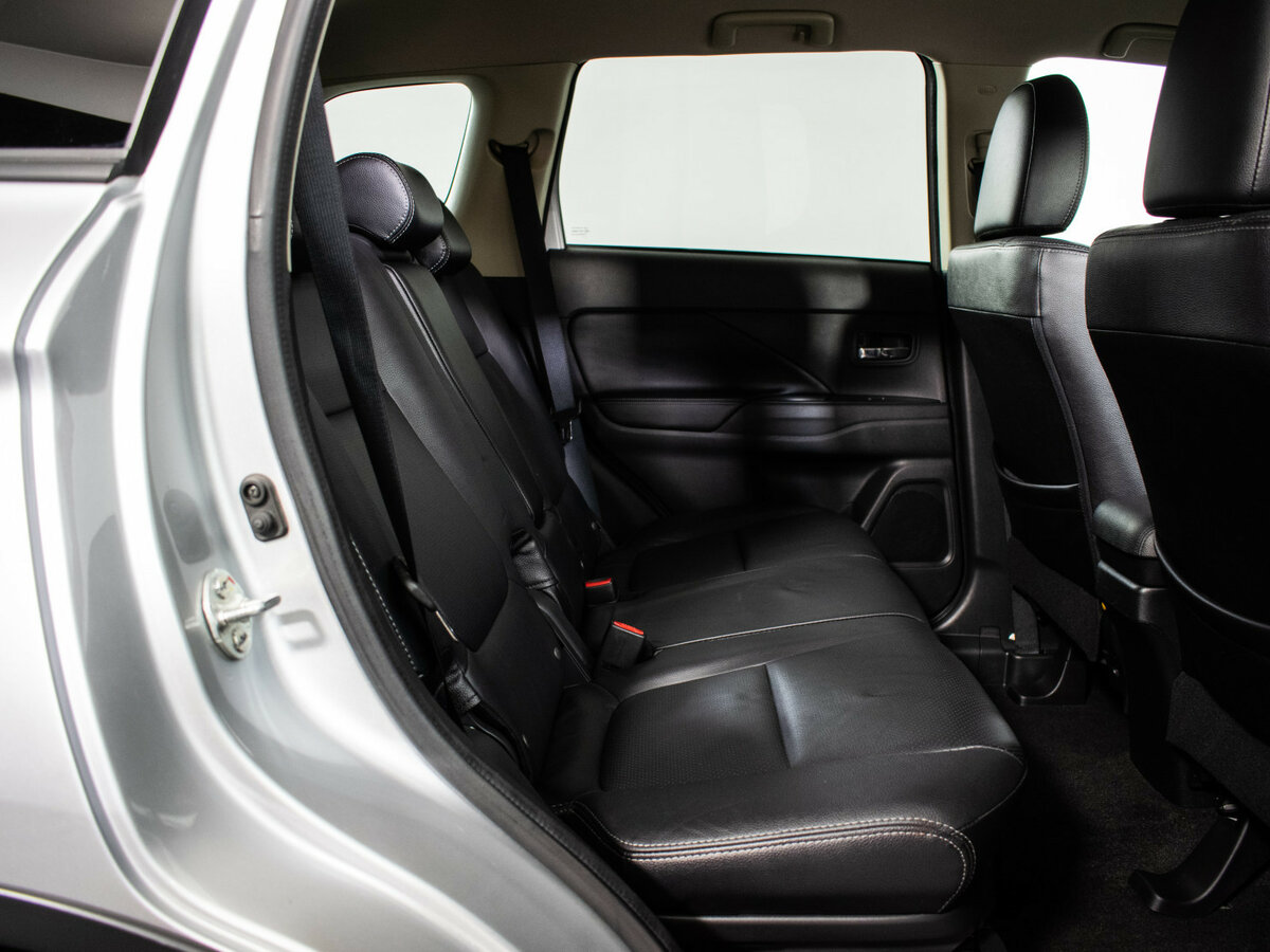 Mitsubishi Outlander 2017 года с пробегом. Фото: #8