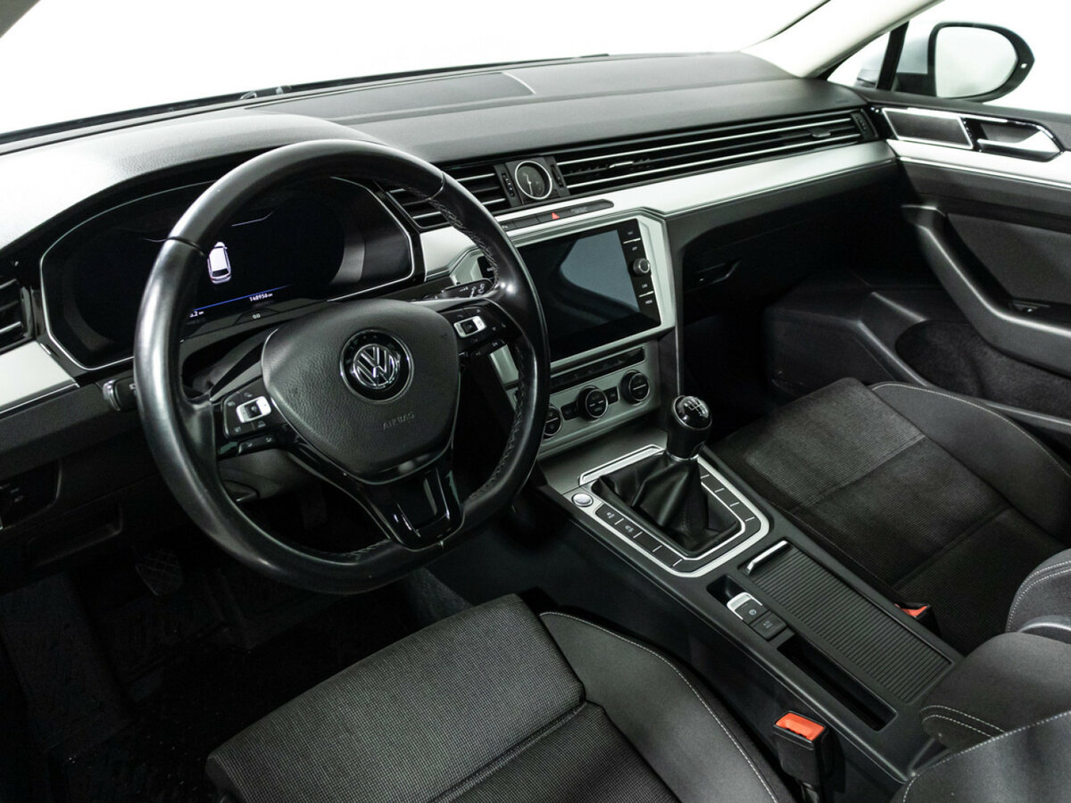 Volkswagen Passat 2017 года с пробегом. Фото: #10