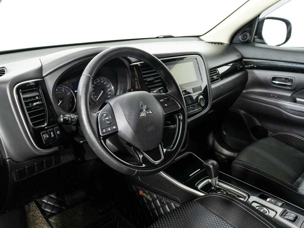 Mitsubishi Outlander 2019 года с пробегом. Фото: #7