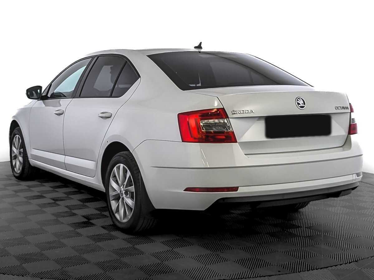 Skoda Octavia 2018 года с пробегом. Фото: #6