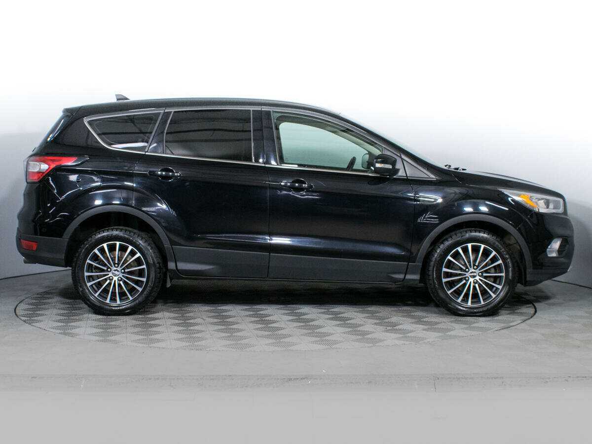 Ford Kuga 2017 года с пробегом. Фото: #3