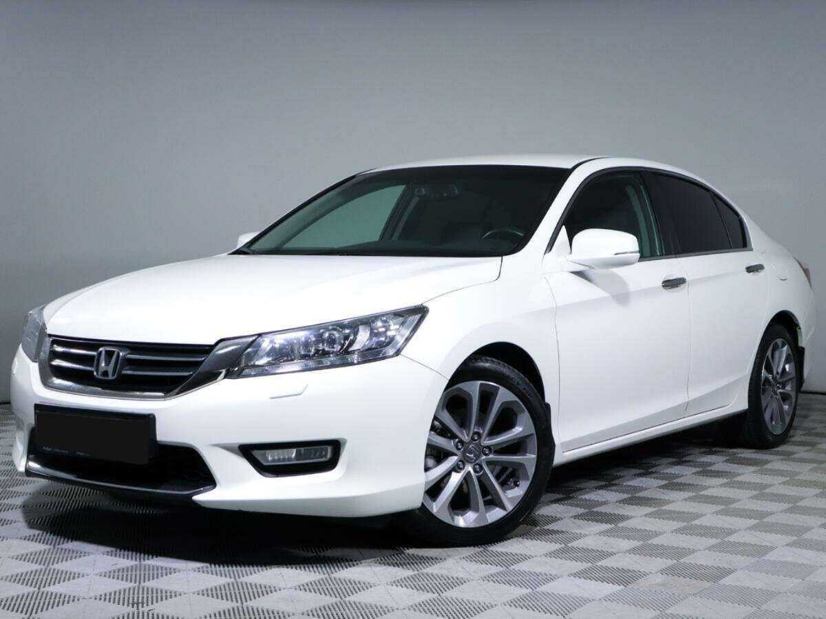Honda Accord 2013 года с пробегом. Фото: #0