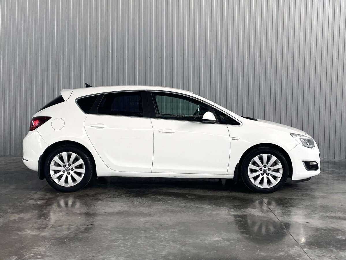 Opel Astra 2014 года с пробегом. Фото: #3
