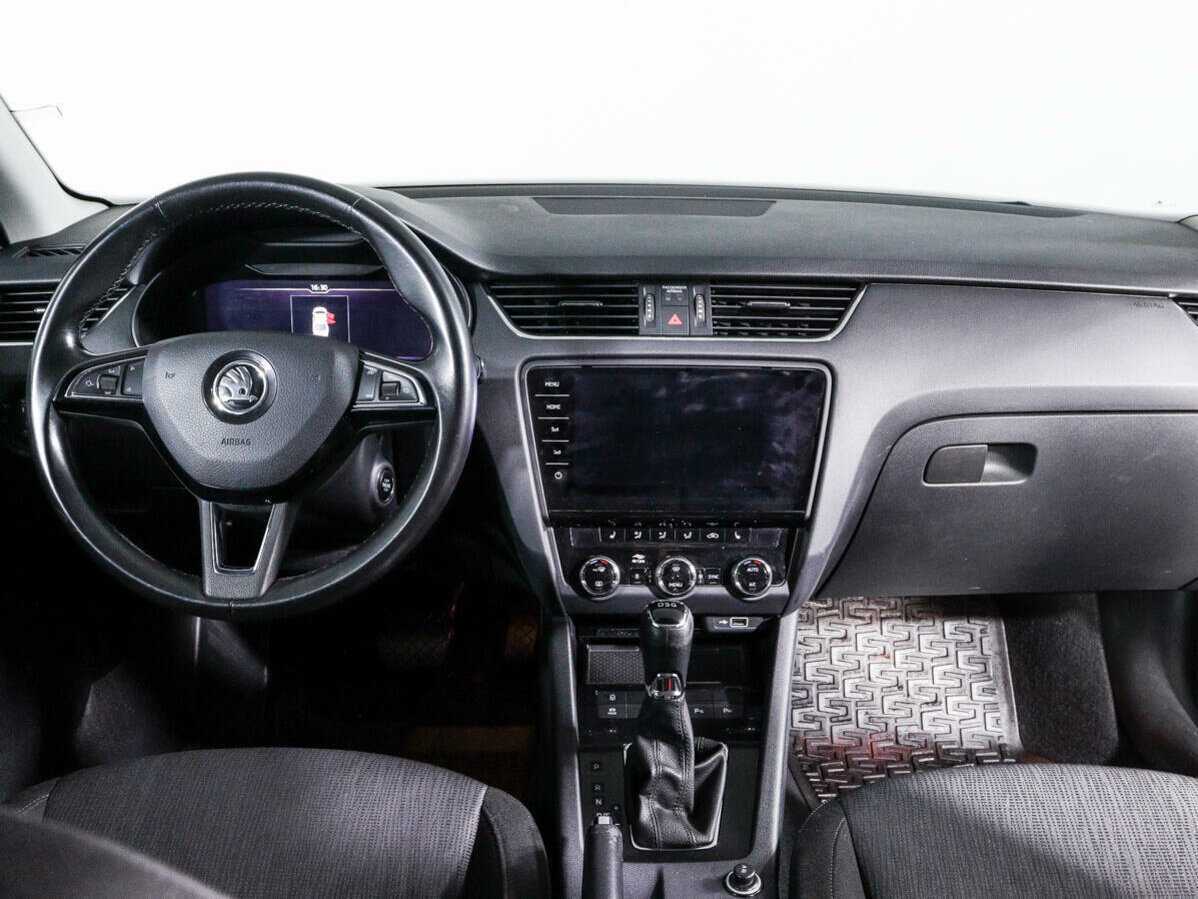 Skoda Octavia 2019 года с пробегом. Фото: #9