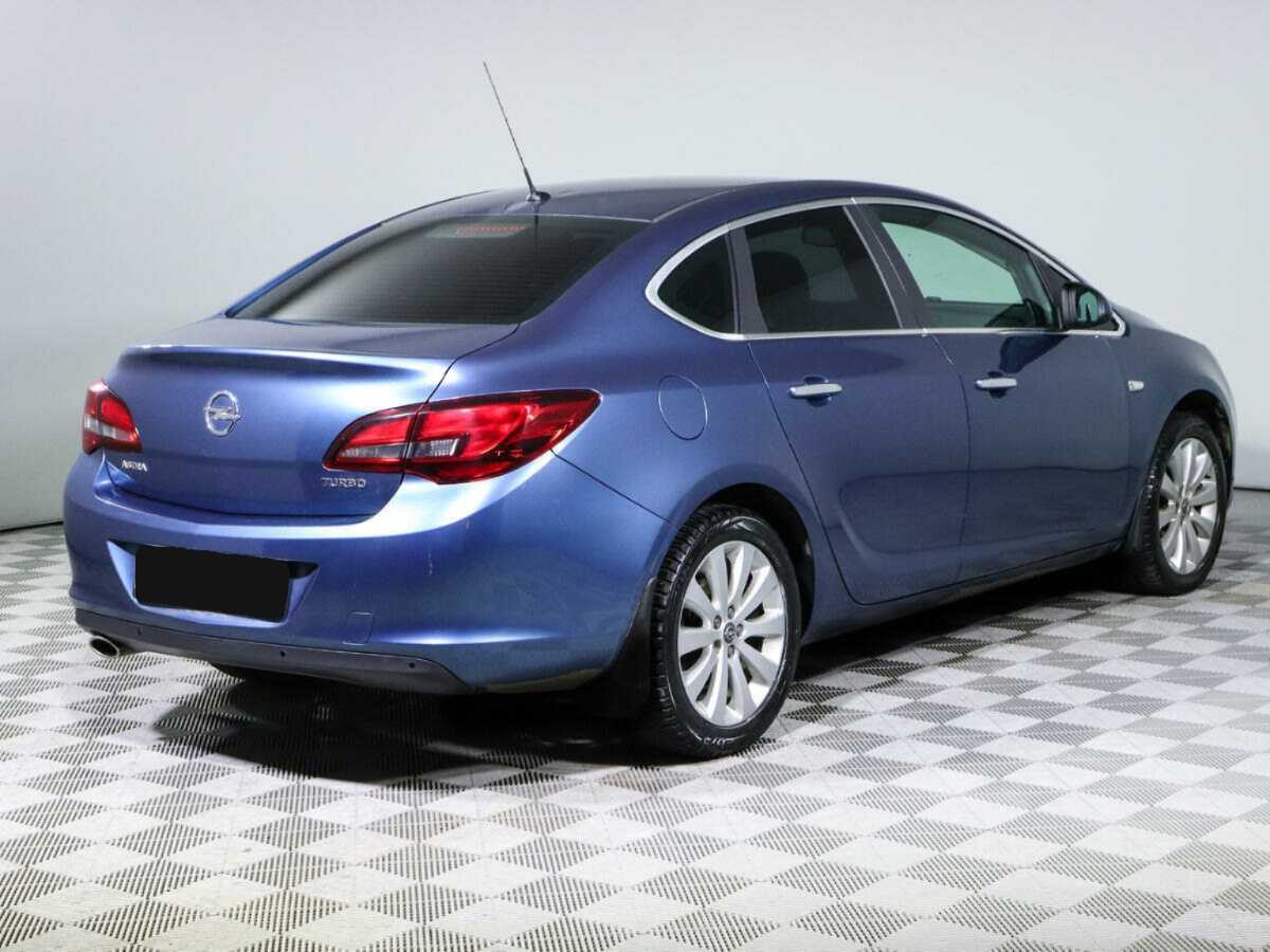 Opel Astra 2014 года с пробегом. Фото: #3