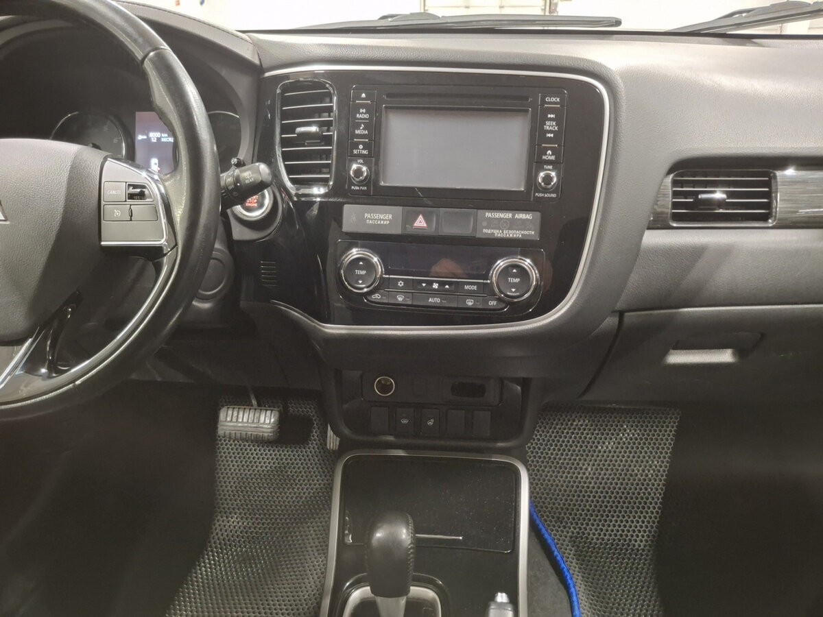 Mitsubishi Outlander 2017 года с пробегом. Фото: #13