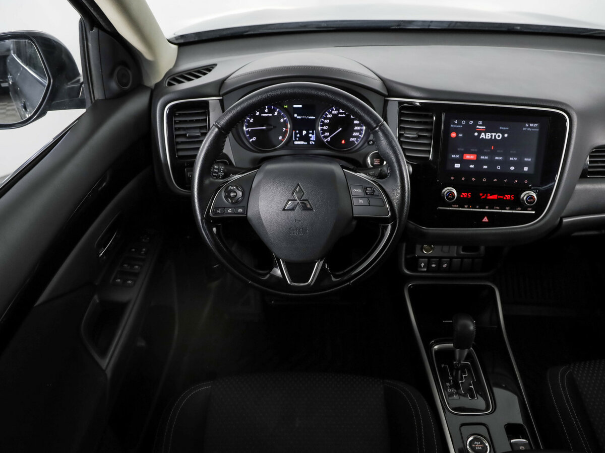 Mitsubishi Outlander 2021 года с пробегом. Фото: #10