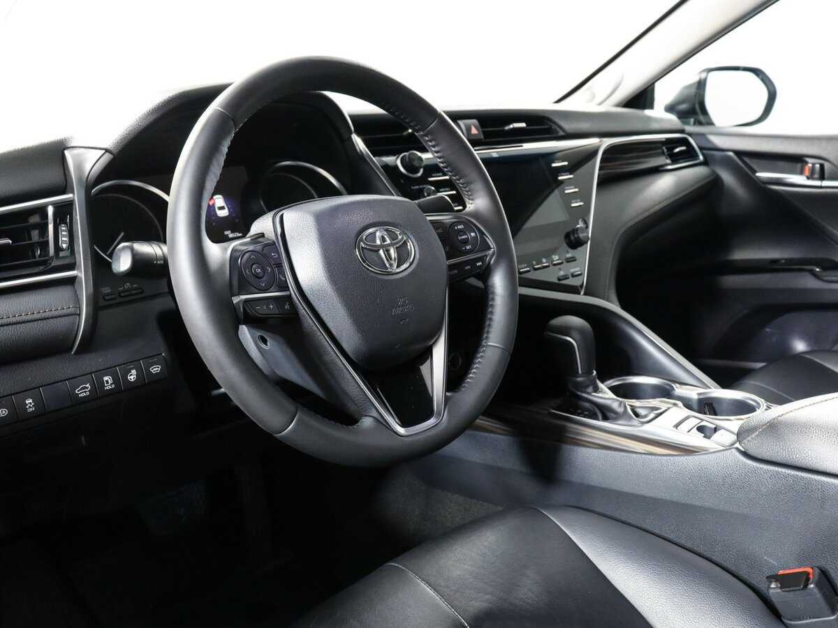 Toyota Camry 2019 года с пробегом. Фото: #10