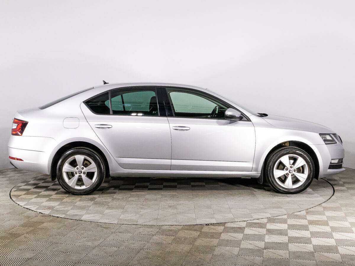 Skoda Octavia 2018 года с пробегом. Фото: #3